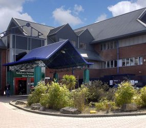 Front entrance of Salisbury Hospital
