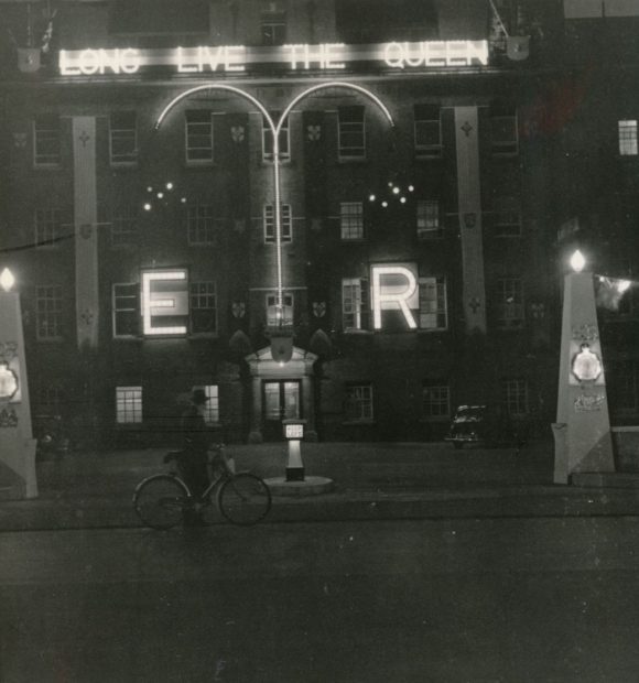 1953