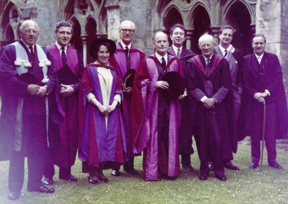 1976